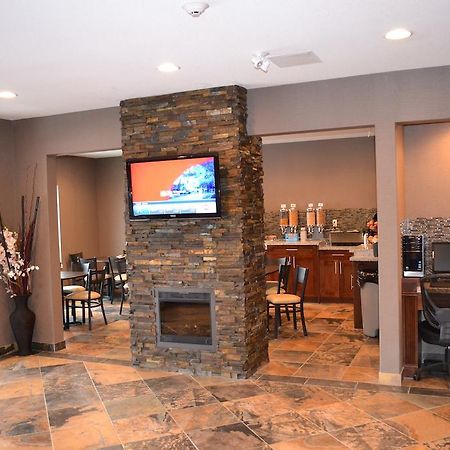 Western Star Inn And Suites Carlyle Exteriér fotografie